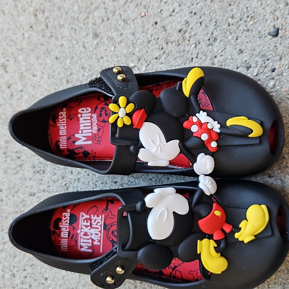 Mickey mouse shoes black